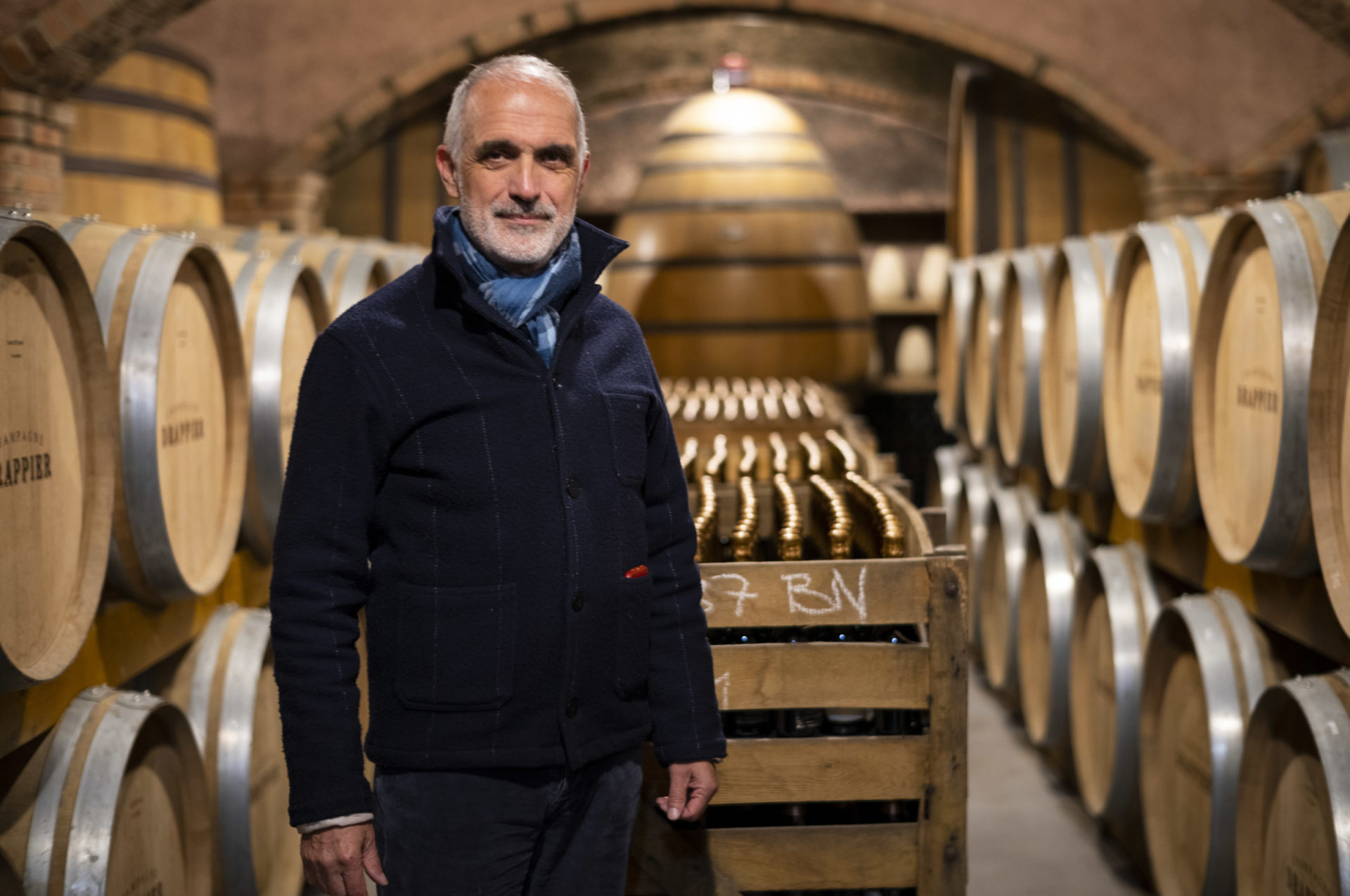 Michel Drappier et tonneaux de champagne
