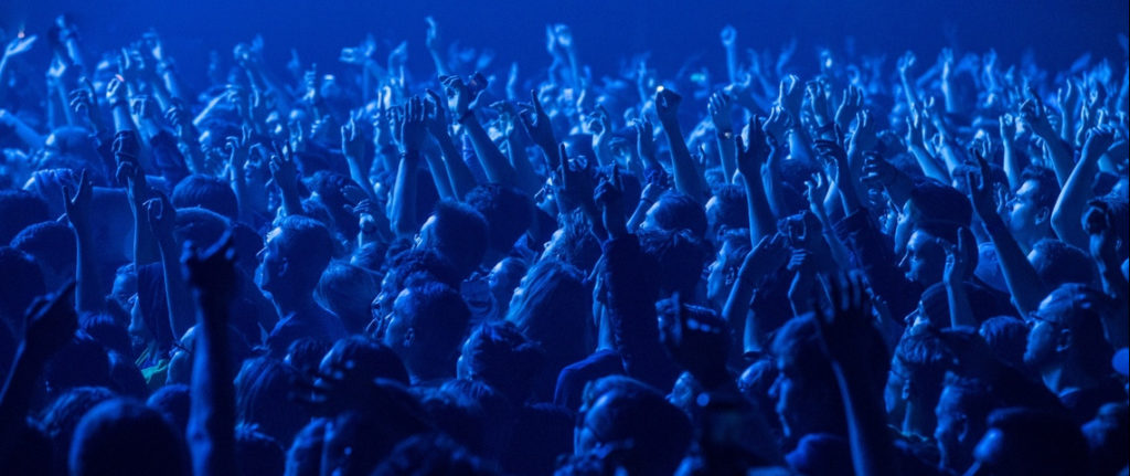 festivaliers nuits de champagne